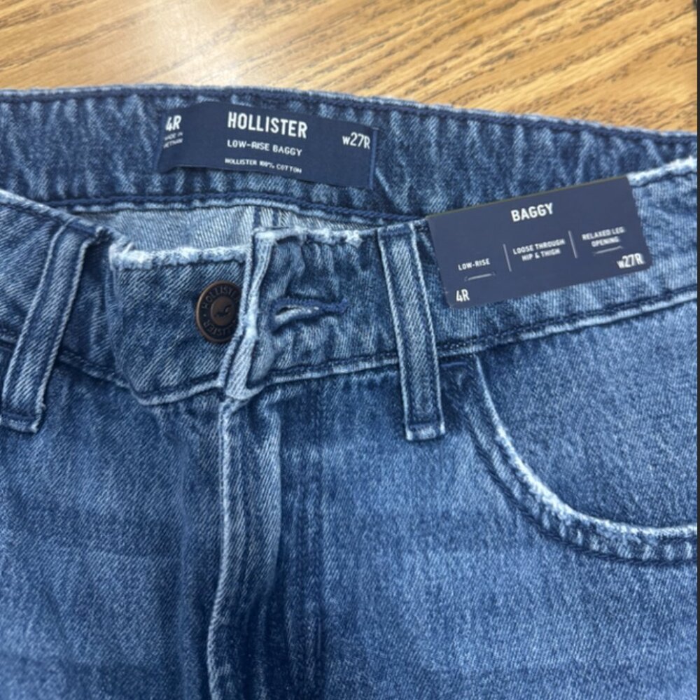 NWT Hollister Low Rise Baggy Jeans Size 27